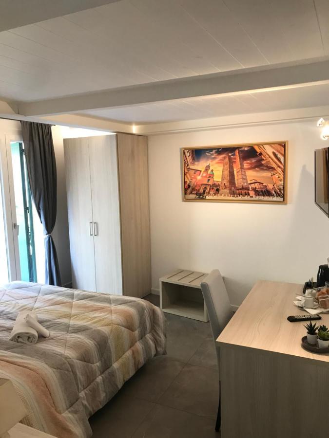 La Corte Del Sant'Orsola Rooms ボローニャ エクステリア 写真