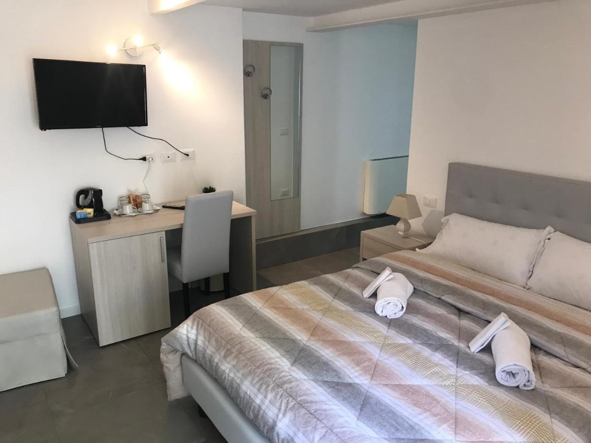 La Corte Del Sant'Orsola Rooms ボローニャ エクステリア 写真