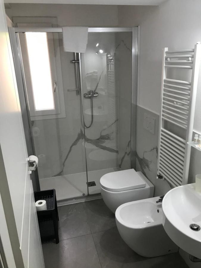 La Corte Del Sant'Orsola Rooms ボローニャ エクステリア 写真